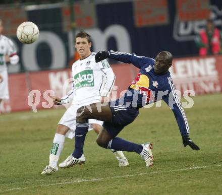 Fussball T-Mobile Bundesliga. SK Austria Kaernten gegen Red Bull Salzburg. Zlatko Junuzovic (Kaernten), Ibrahim Sekagya (Salzburg). Klagenfurt, am 19.3.2008.

Copyright Kuess

---
pressefotos, pressefotografie, kuess, qs, qspictures, sport, bild, bilder, bilddatenbank