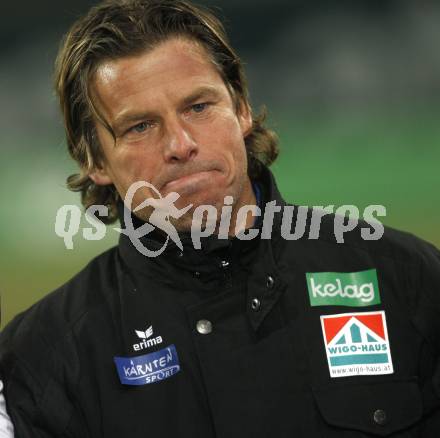 Fussball T-Mobile Bundesliga. SK Austria Kaernten gegen Red Bull Salzburg. Trainer frenkie Schinkels (Kaernten). Klagenfurt, am 19.3.2008.

Copyright Kuess

---
pressefotos, pressefotografie, kuess, qs, qspictures, sport, bild, bilder, bilddatenbank