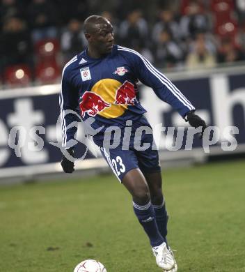 Fussball T-Mobile Bundesliga. SK Austria Kaernten gegen Red Bull Salzburg. Ibrahim Sekagya (Salzburg). Klagenfurt, am 19.3.2008.

Copyright Kuess

---
pressefotos, pressefotografie, kuess, qs, qspictures, sport, bild, bilder, bilddatenbank