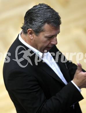 Volleyball. Bundesliga. HYPO VBK gegen hotVolleys.Trainer Luca Tarantini (HYPO). Klagenfurt, 19.3.2008.
Copyright Kuess

---
pressefotos, pressefotografie, kuess, qs, qspictures, sport, bild, bilder, bilddatenbank