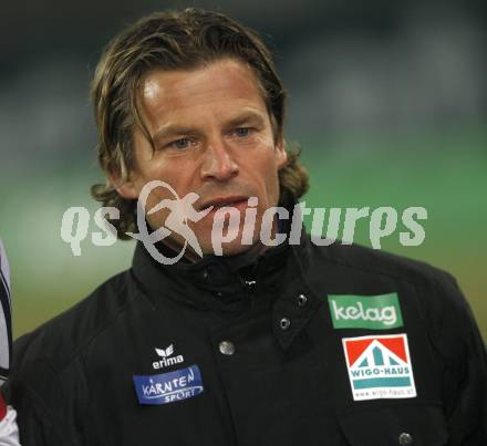 Fussball T-Mobile Bundesliga. SK Austria Kaernten gegen Red Bull Salzburg. Trainer Frenkie Schinkels (Kaernten). Klagenfurt, am 19.3.2008.

Copyright Kuess

---
pressefotos, pressefotografie, kuess, qs, qspictures, sport, bild, bilder, bilddatenbank