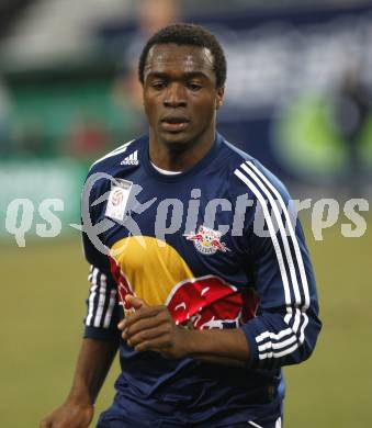 Fussball T-Mobile Bundesliga. SK Austria Kaernten gegen Red Bull Salzburg. Mahop Louis Clement Nqwat (Salzburg). Klagenfurt, am 19.3.2008.

Copyright Kuess

---
pressefotos, pressefotografie, kuess, qs, qspictures, sport, bild, bilder, bilddatenbank