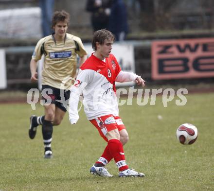 Fussball Kaerntner Liga. KAC gegen DSG Sele/Zell. Laslo Rozgonji (KAC), Tomaz Kreutz (Sele/Zell). Klagenfurt, am 23.3.2008.
Foto: Kuess 
---
pressefotos, pressefotografie, kuess, qs, qspictures, sport, bild, bilder, bilddatenbank