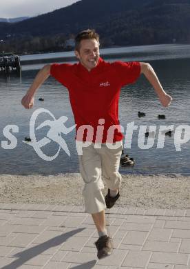 Acro Fliegen. Paragleiten.  Bernd Hornboeck. Klagenfurt, am 20.3.2008.

Copyright Kuess

---
pressefotos, pressefotografie, kuess, qs, qspictures, sport, bild, bilder, bilddatenbank