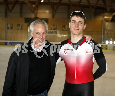 Eisschnelllauf. ESV Woerthersee. Trainer Wilfried Steinbrucker, Christian Pichler. Klagenfurt, am 19.3.2008.

Copyright Kuess

---
pressefotos, pressefotografie, kuess, qs, qspictures, sport, bild, bilder, bilddatenbank