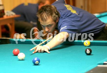 Billard Junioren Weltmeisterschaft. Albin Ouschan. Velden, am 22.9.2005.
Foto: Kuess
---
pressefotos, pressefotografie, kuess, qs, qspictures, sport, bild, bilder, bilddatenbank