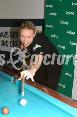 Billard. Jasmin Ouschan. Klagenfurt, 22.9.2005.
Foto: Kuess
---
pressefotos, pressefotografie, kuess, qs, qspictures, sport, bild, bilder, bilddatenbank