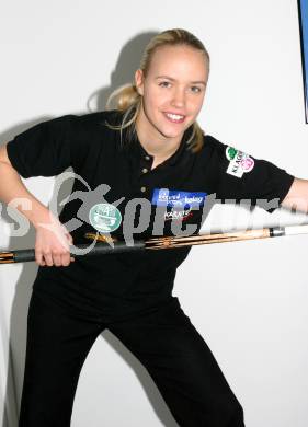 Billard. Jasmin Ouschan. Klagenfurt, 22.9.2005.
Foto: Kuess
---
pressefotos, pressefotografie, kuess, qs, qspictures, sport, bild, bilder, bilddatenbank