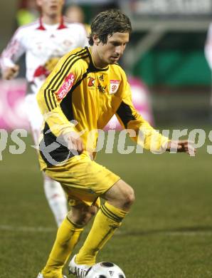 Fussball Red Zac Bundesliga. FC Kaernten gegen Red Bull Juniors Salzburg. Thomas Riedl (FCK). Klagenfurt, am 28.3.2008.

Copyright Kuess

---
pressefotos, pressefotografie, kuess, qs, qspictures, sport, bild, bilder, bilddatenbank