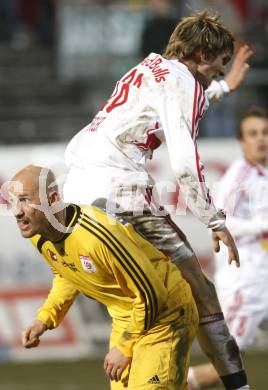 Fussball Red Zac Bundesliga. FC Kaernten gegen Red Bull Juniors Salzburg. Ludek Zelenka (FCK), Jan Marc Riegler (Salzburg). Klagenfurt, am 28.3.2008.

Copyright Kuess

---
pressefotos, pressefotografie, kuess, qs, qspictures, sport, bild, bilder, bilddatenbank