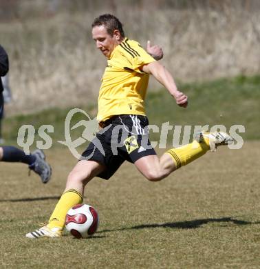 Fussball Unterliga Ost. Rosental Derby. Koettmannsdorf gegen Ludmannsdorf. Mario Frank (Koettmannsdorf). Klagenfurt, am 30.3.2008.

Copyright Kuess

---
pressefotos, pressefotografie, kuess, qs, qspictures, sport, bild, bilder, bilddatenbank