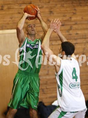 Basketball 2. Bundesliga. KOS Klagenfurt gegen Dornbirn. Nenad Videka  (KOS), Steve Georgoulis (Dornbirn). Klagenfurt, am 30.3.2008.

Copyright Kuess

---
pressefotos, pressefotografie, kuess, qs, qspictures, sport, bild, bilder, bilddatenbank