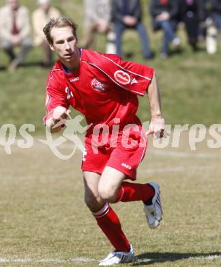 Fussball Unterliga Ost. Rosental Derby. Koettmannsdorf gegen Ludmannsdorf. Christian Glantschnig (Ludmannsdorf). Klagenfurt, am 29.3.2008.

Copyright Kuess

---
pressefotos, pressefotografie, kuess, qs, qspictures, sport, bild, bilder, bilddatenbank