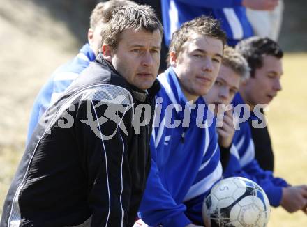 Fussball Unterliga Ost. Rosental Derby. Koettmannsdorf gegen Ludmannsdorf. Trainer Harald Andrejcic, Patrick Quantschnig (Ludmannsdorf). Klagenfurt, am 29.3.2008.

Copyright Kuess

---
pressefotos, pressefotografie, kuess, qs, qspictures, sport, bild, bilder, bilddatenbank