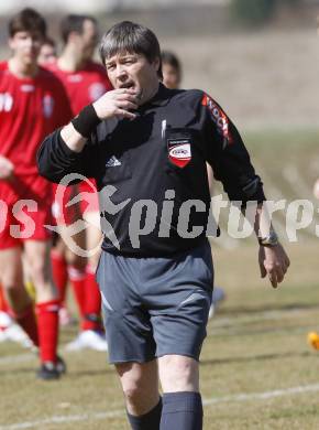 Fussball Unterliga Ost. Rosental Derby. Koettmannsdorf gegen Ludmannsdorf. Schiedsrichter Hubert Lassnig. Klagenfurt, am 30.3.2008.

Copyright Kuess

---
pressefotos, pressefotografie, kuess, qs, qspictures, sport, bild, bilder, bilddatenbank