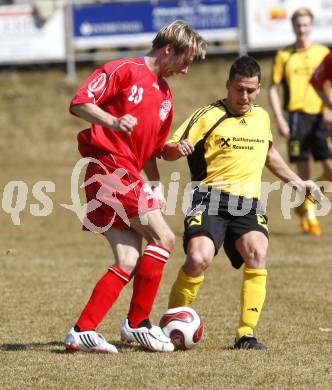 Fussball Unterliga Ost. Rosental Derby. Koettmannsdorf gegen Ludmannsdorf. Rene Primig (Koettmannsdorf), Christian Glantschnig (Ludmannsdorf). Klagenfurt, am 29.3.2008.

Copyright Kuess

---
pressefotos, pressefotografie, kuess, qs, qspictures, sport, bild, bilder, bilddatenbank