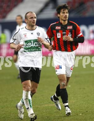 Fussball T-Mobile Bundesliga. SK Austria Kaernten gegen LASK. Adam Ledwon (Kaernten), Ivica Vastic (LASK). Klagenfurt, am 29.3.2008.

Copyright Kuess

---
pressefotos, pressefotografie, kuess, qs, qspictures, sport, bild, bilder, bilddatenbank