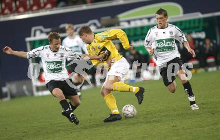 Fussball. Bundesliga. SK Austria Kelag Kaernten gegen Cashpoint SCR Altach. Riedl Thomas, Junuzovic Zlatko (Kaernten), Pamminger Manfred (Altach). Klagenfurt, 4.4.2008
Copyright Kuess

---
pressefotos, pressefotografie, kuess, qs, qspictures, sport, bild, bilder, bilddatenbank