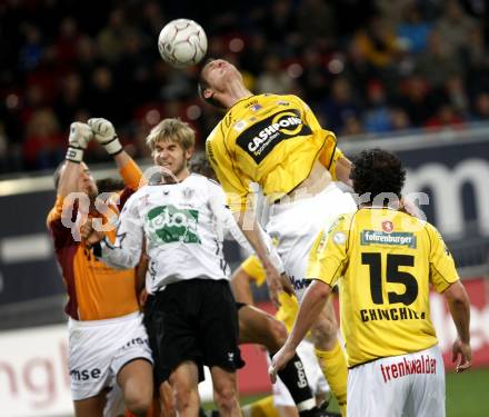 Fussball. Bundesliga. SK Austria Kelag Kaernten gegen Cashpoint SCR Altach. Weber Manuel (Kaernten), Michl Andreas (Altach). Klagenfurt, 4.4.2008
Copyright Kuess

---
pressefotos, pressefotografie, kuess, qs, qspictures, sport, bild, bilder, bilddatenbank