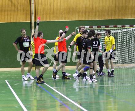 Handball. HCK 59 gegen Tulln. Die dritte rote Karte im Spiel gegen den HCK. Viktring, am 5.4.2008
Copyright Kuess

---
pressefotos, pressefotografie, kuess, qs, qspictures, sport, bild, bilder, bilddatenbank