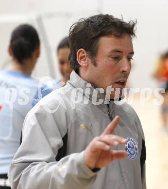 Volleyball Damen Bundesliga. ATSC Wildcats gegen ASKOE Linz Steg. Trainer Helmut Voggenberger (Wildcats). Klagenfurt, am 5.4.2008.
Copyright Kuess

---
pressefotos, pressefotografie, kuess, qs, qspictures, sport, bild, bilder, bilddatenbank