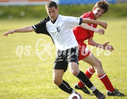 Fussball Unterliga Ost. Ludmannsdorf gegen Welzenegg. Christian Klinar  (Ludmannsdorf), Christoph Strohmeier (Welzenegg). Ludmannsdorf, am 6.4.2008.
Copyright Kuess

---
pressefotos, pressefotografie, kuess, qs, qspictures, sport, bild, bilder, bilddatenbank