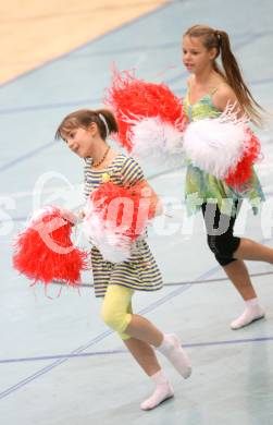 Volleyball Damen Bundesliga. ATSC Wildcats gegen ASKOE Linz Steg. Cheerleaders (Wildcats). Klagenfurt, am 5.4.2008.
Copyright Kuess

---
pressefotos, pressefotografie, kuess, qs, qspictures, sport, bild, bilder, bilddatenbank