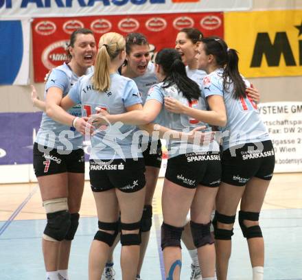 Volleyball Damen Bundesliga. ATSC Wildcats gegen ASKOE Linz Steg. Jubel (Wildcats). Klagenfurt, am 5.4.2008.
Copyright Kuess/Nadja Kuess

---
pressefotos, pressefotografie, kuess, qs, qspictures, sport, bild, bilder, bilddatenbank