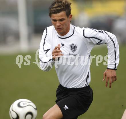 Fussball Regionalliga. SK Austria Kaernten Amateure gegen Gmunden. Salih Alic (Kaernten). Klagenfurt, am 6.4.2008.
Copyright Kuess

---
pressefotos, pressefotografie, kuess, qs, qspictures, sport, bild, bilder, bilddatenbank