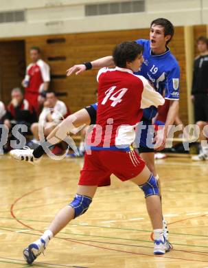 Handball. SVVW Klagenfurt gegen SC Ferlach. Peter Laggner (SVVW), Dean Pomorisac (Ferlach). Klagenfurt, am 6.4.2008
Copyright Kuess

---
pressefotos, pressefotografie, kuess, qs, qspictures, sport, bild, bilder, bilddatenbank