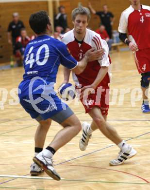 Handball. SVVW Klagenfurt gegen SC Ferlach. Stefan Godec (SVVW), Andrej Pocervina (Ferlach).  Klagenfurt, am 6.4.2008
Copyright Kuess

---
pressefotos, pressefotografie, kuess, qs, qspictures, sport, bild, bilder, bilddatenbank