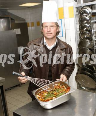 Fussball. T-Mobile Bundesliga. SK Austria Kaernten. Trainer Frenkie Schinkels. Hafnersee, 20.3.2008.
Foto: Kuess
---
pressefotos, pressefotografie, kuess, qs, qspictures, sport, bild, bilder, bilddatenbank