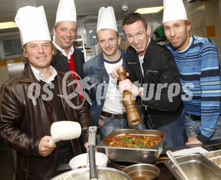 Fussball. T-Mobile Bundesliga. SK Austria Kaernten. Trainer Frenkie Schinkels, Robert Poscheschnig, Adam Ledwon, Martin Hiden, Patrick Wolf. Hafnersee, 20.3.2008.
Foto: Kuess
---
pressefotos, pressefotografie, kuess, qs, qspictures, sport, bild, bilder, bilddatenbank