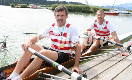 Rudern Völkermarkt. Masters Doppelzweier.Mosek Robert, Raimund Haberl. Erster Wiener Ruderclub Lia Boot 1. Völkermarkt, am 13.8.2006.



foto: Kuess
---
pressefotos, pressefotografie, kuess, qs, qspictures, sport, bild, bilder, bilddatenbank