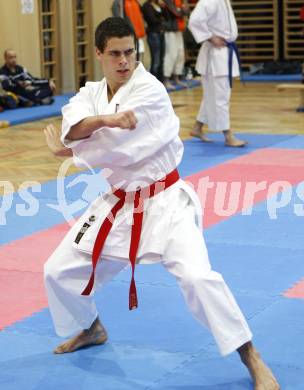 Karate. Oesterreichische Meisterschaften. Thomas Kaserer (Salzburg). Wolfsberg, am 12.4.2008
Copyright Kuess

---
pressefotos, pressefotografie, kuess, qs, qspictures, sport, bild, bilder, bilddatenbank