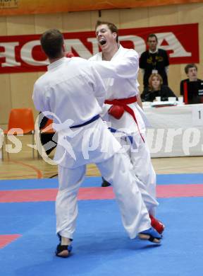 Karate. Oesterreichische Meisterschaften. Klaus Aren (blauer Guertel), Josef Rauter (roter Guertel). Wolfsberg, am 12.4.2008
Copyright Kuess

---
pressefotos, pressefotografie, kuess, qs, qspictures, sport, bild, bilder, bilddatenbank