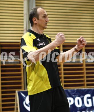 Volleyball. Bundesliga. HYPO VBK Klagenfurt gegen SK Aich/Dob. Jubel Trainer Miroslav Palgut (AICH). Klagenfurt, 13.4.2008
Copyright Kuess

---
pressefotos, pressefotografie, kuess, qs, qspictures, sport, bild, bilder, bilddatenbank