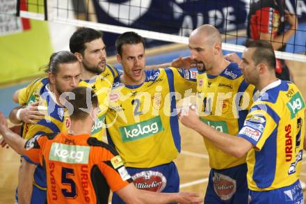 Volleyball. Bundesliga. HYPO VBK Klagenfurt gegen SK Aich/Dob. Jubel (AICH). Klagenfurt, 13.4.2008
Copyright Kuess

---
pressefotos, pressefotografie, kuess, qs, qspictures, sport, bild, bilder, bilddatenbank