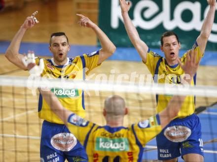 Volleyball. Bundesliga. HYPO VBK Klagenfurt gegen SK Aich/Dob. Peter Polony, Nejc Puschnik, Marek Golstajn  (AICH). Klagenfurt, 13.4.2008
Copyright Kuess

---
pressefotos, pressefotografie, kuess, qs, qspictures, sport, bild, bilder, bilddatenbank