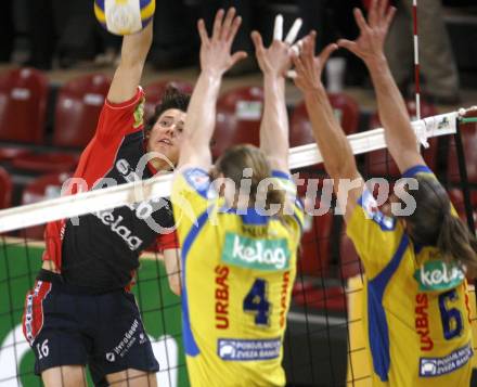 Volleyball. Bundesliga. HYPO VBK Klagenfurt gegen SK Aich/Dob. Simon Fruehbauer (HYPO), Robin Pelucha, Pavel Reznicek (AICH). Klagenfurt, 13.4.2008
Copyright Kuess

---
pressefotos, pressefotografie, kuess, qs, qspictures, sport, bild, bilder, bilddatenbank