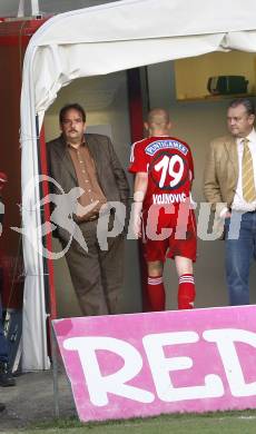 Fussball. Red Zac Bundesliga. FC Kaernten gegen FC Pax Gratkorn. Rote Karte fuer Aljosa Vojnovic (FCK). Klagenfurt, am 18.4.2008.
Copyright Kuess

---
pressefotos, pressefotografie, kuess, qs, qspictures, sport, bild, bilder, bilddatenbank