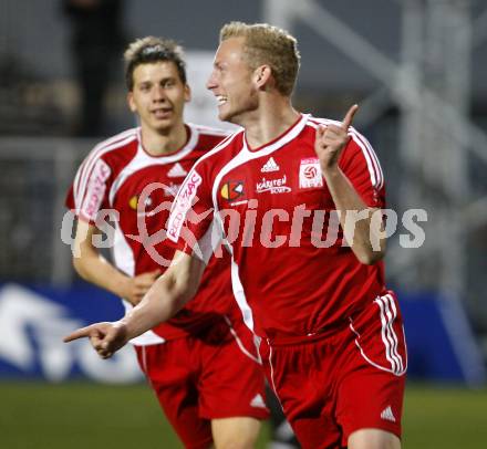 Fussball. Red Zac Bundesliga. FC Kaernten gegen FC Pax Gratkorn. Torjubel Michael Miksits (FCK). Klagenfurt, am 18.4.2008.
Copyright Kuess

---
pressefotos, pressefotografie, kuess, qs, qspictures, sport, bild, bilder, bilddatenbank