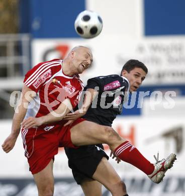 Fussball. Red Zac Bundesliga. FC Kaernten gegen FC Pax Gratkorn. Ludek Zelenka (FCK), Michael Sauseng (Gratkorn). Klagenfurt, am 18.4.2008.
Copyright Kuess

---
pressefotos, pressefotografie, kuess, qs, qspictures, sport, bild, bilder, bilddatenbank