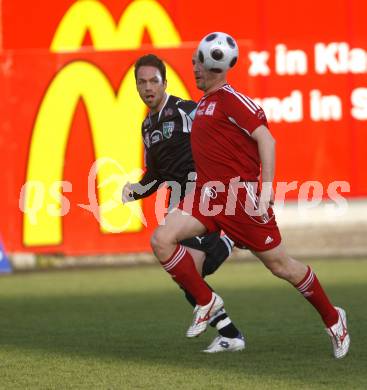 Fussball. Red Zac Bundesliga. FC Kaernten gegen FC Pax Gratkorn. Ludek Zelenka (FCK), Andreas Rauscher  (Gratkorn). Mc Donalds. Klagenfurt, am 18.4.2008.
Copyright Kuess

---
pressefotos, pressefotografie, kuess, qs, qspictures, sport, bild, bilder, bilddatenbank