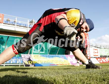 American Football. Carinthian Black Lions gegen Badalona Dracs (Spanien). Leonhard Sumnitsch (Lions). Klagenfurt, 19.4.2008.
Copyright Kuess

---
pressefotos, pressefotografie, kuess, qs, qspictures, sport, bild, bilder, bilddatenbank