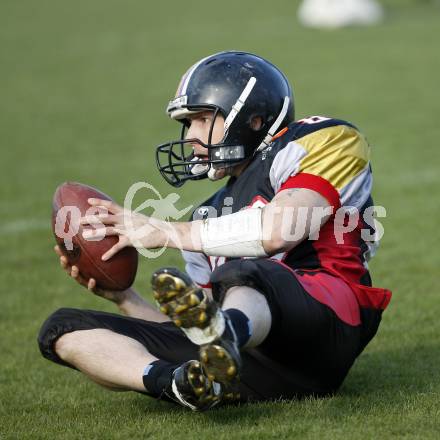 American Football. Carinthian Black Lions gegen Badalona Dracs (Spanien). Peter Werginz (Lions). Klagenfurt, 19.4.2008.
Copyright Kuess

---
pressefotos, pressefotografie, kuess, qs, qspictures, sport, bild, bilder, bilddatenbank