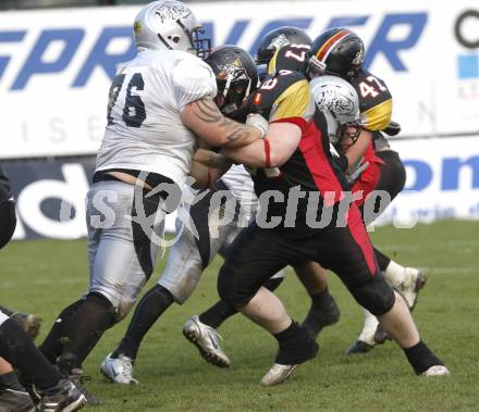 American Football. Carinthian Black Lions gegen Badalona Dracs (Spanien). Matthias Schicher (Lions). Klagenfurt, 19.4.2008.
Copyright Kuess

---
pressefotos, pressefotografie, kuess, qs, qspictures, sport, bild, bilder, bilddatenbank