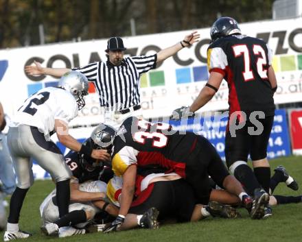 American Football. Carinthian Black Lions gegen Badalona Dracs (Spanien). Klagenfurt, 19.4.2008.
Copyright Kuess

---
pressefotos, pressefotografie, kuess, qs, qspictures, sport, bild, bilder, bilddatenbank