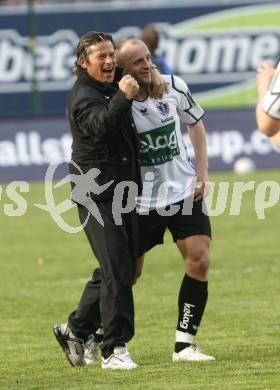 Fussball T-Mobile Bundesliga. SK Austria Kaernten gegen Ried. Jubel Frenkie Schinkels, Adam Ledwon. Klagenfurt, 20.4.2008.
Copyright Kuess

---
pressefotos, pressefotografie, kuess, qs, qspictures, sport, bild, bilder, bilddatenbank