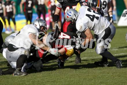 American Football. Carinthian Black Lions gegen Badalona Dracs (Spanien). Gregory Jones (Lions). Klagenfurt, 19.4.2008.
Copyright Kuess

---
pressefotos, pressefotografie, kuess, qs, qspictures, sport, bild, bilder, bilddatenbank